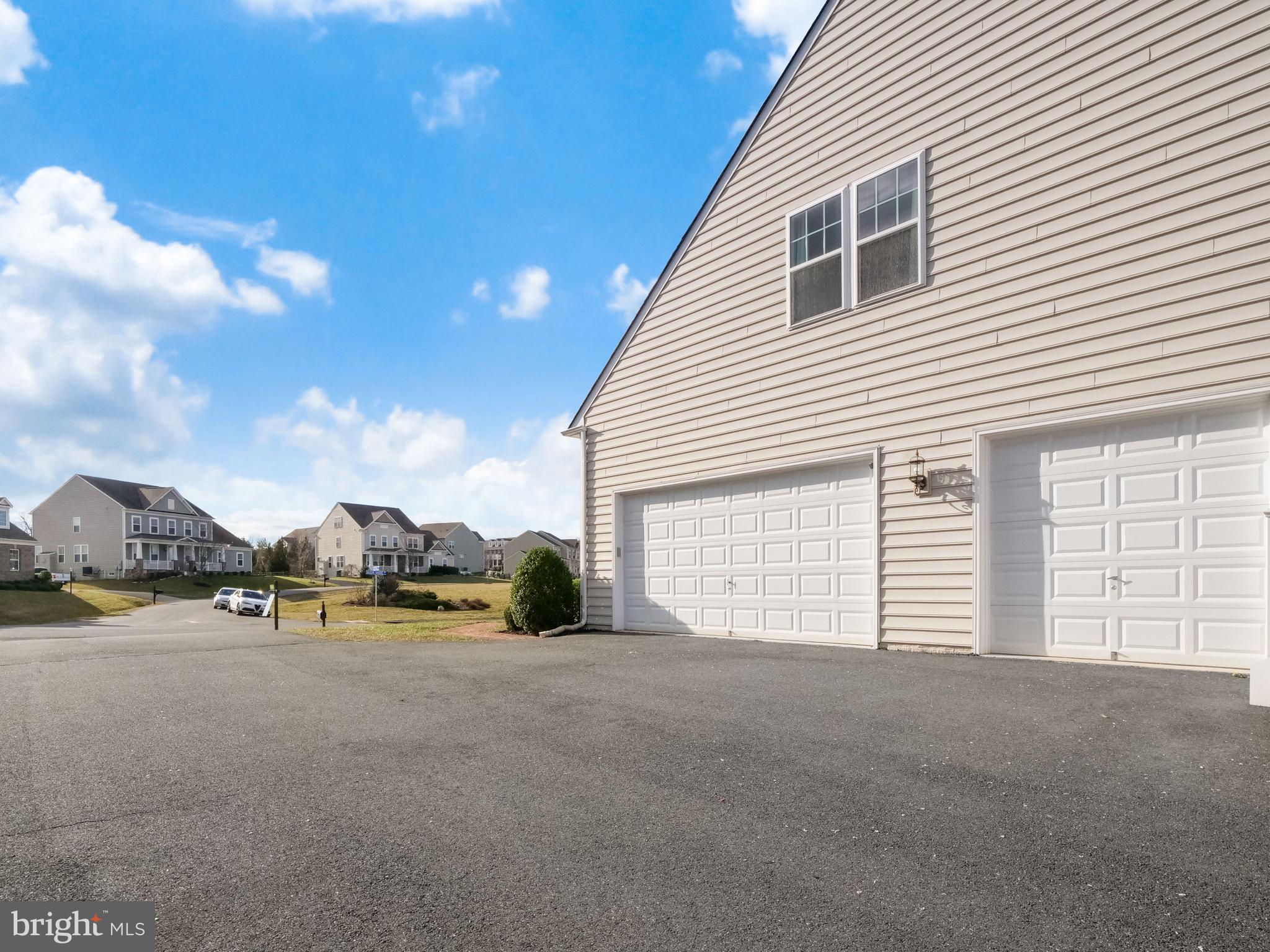 42092 Saxon Shore Dr