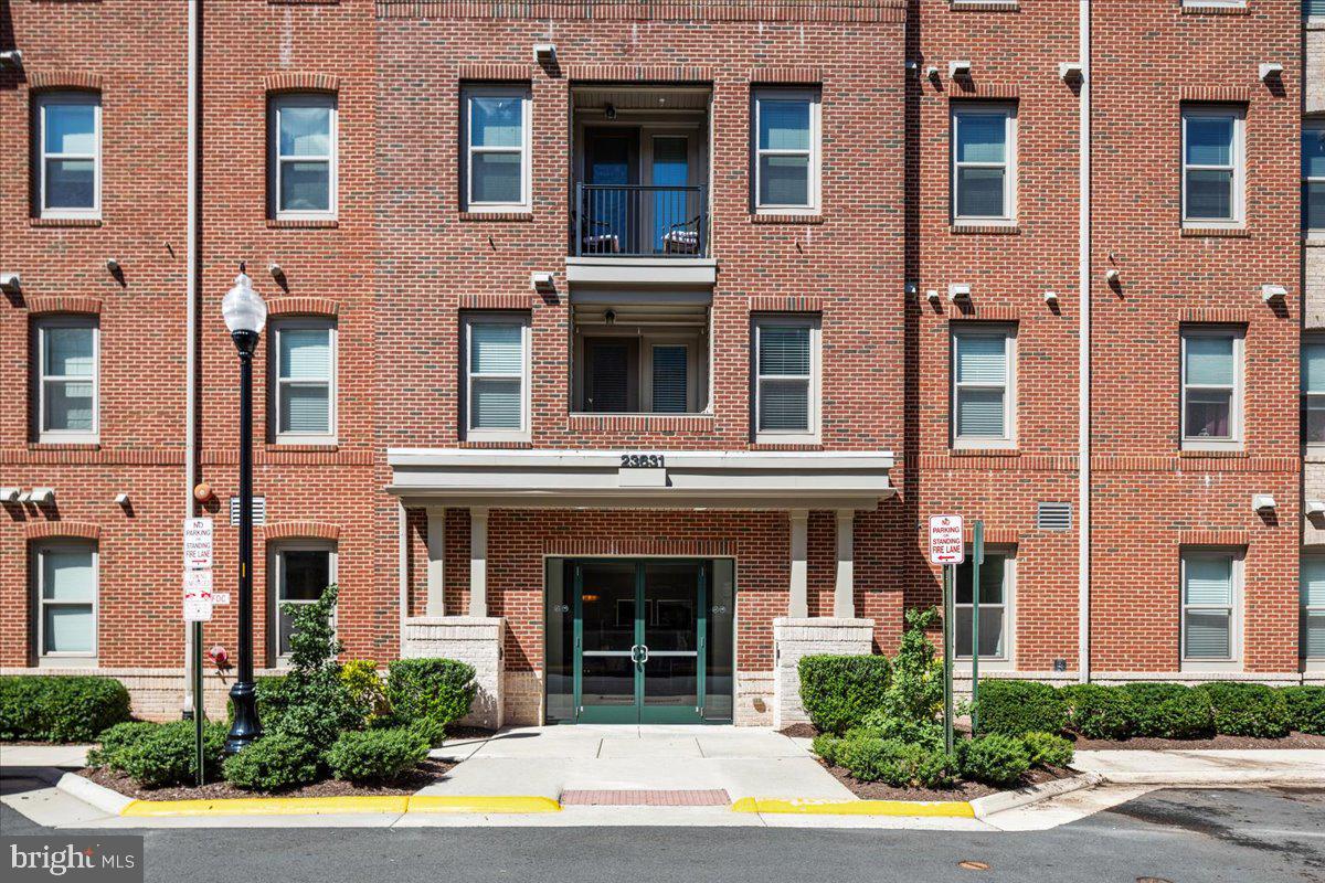 23631 HAVELOCK WALK TERRACE 313