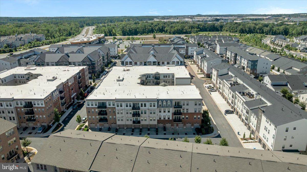 23631 HAVELOCK WALK TERRACE 313