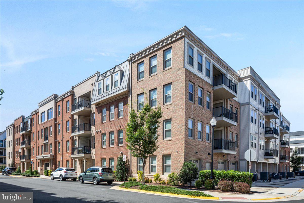 23631 HAVELOCK WALK TERRACE 313