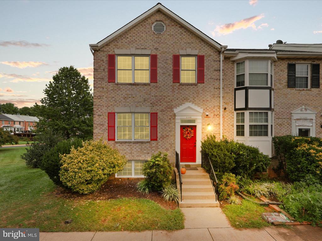 21098 FIRESIDE COURT