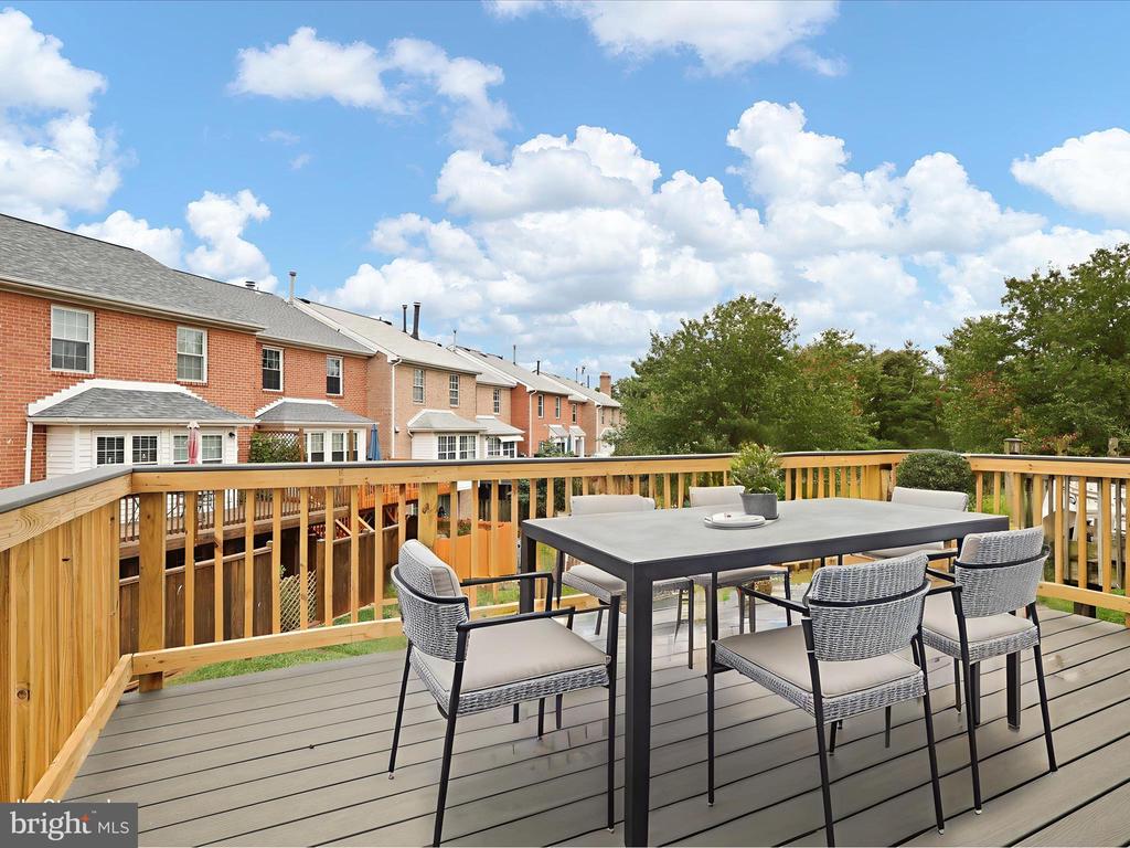 21098 FIRESIDE COURT