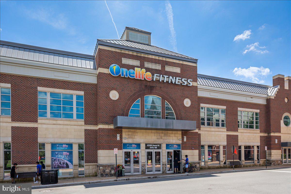 42533 MAGELLAN SQUARE