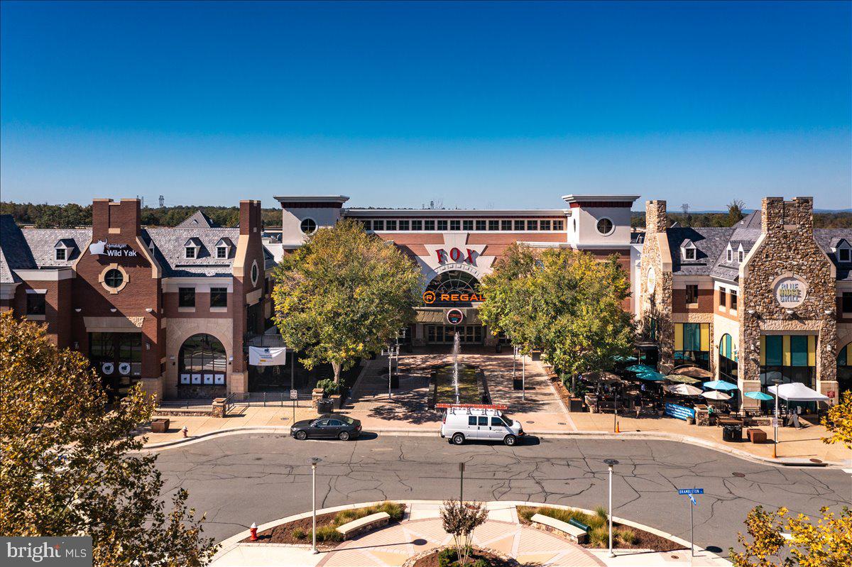 42533 MAGELLAN SQUARE