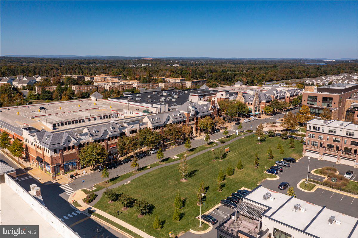 42533 MAGELLAN SQUARE