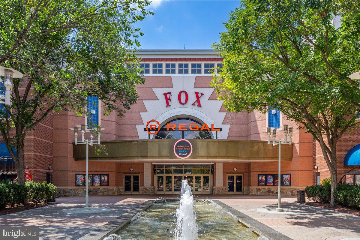 42533 MAGELLAN SQUARE