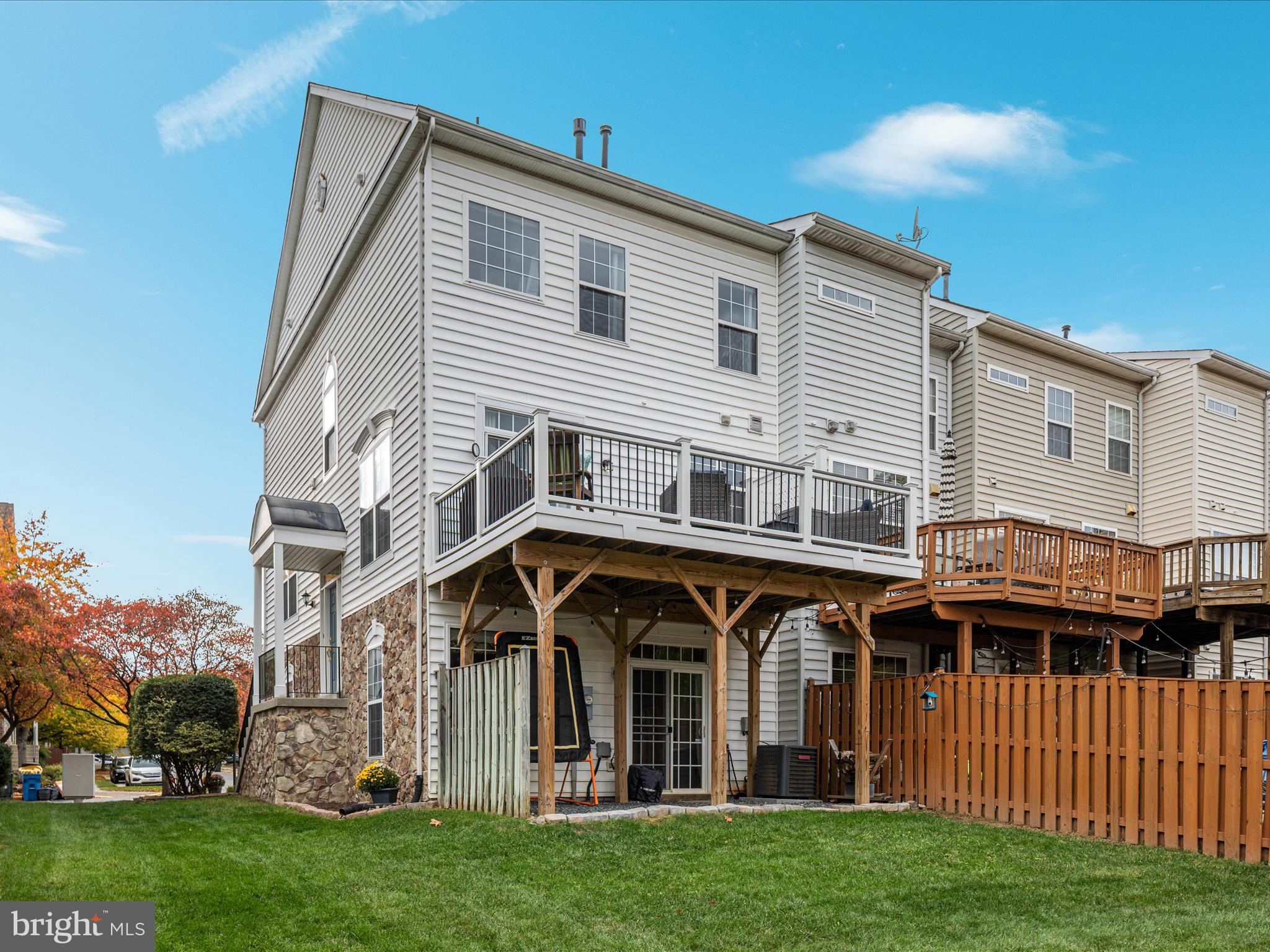 42533 MAGELLAN SQUARE