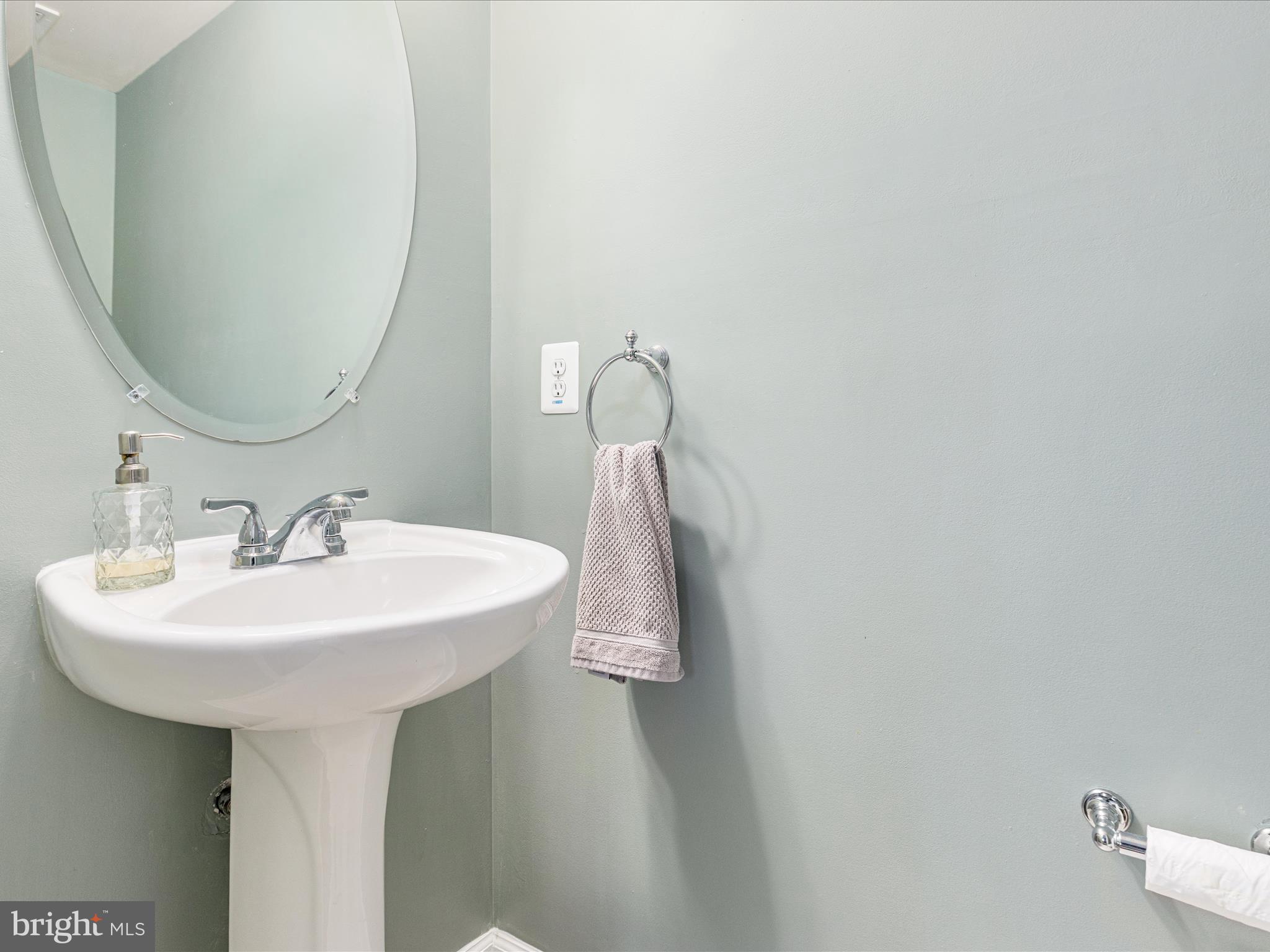 42533 MAGELLAN SQUARE