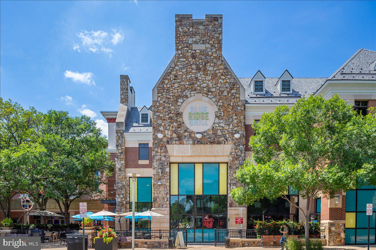 42533 MAGELLAN SQUARE