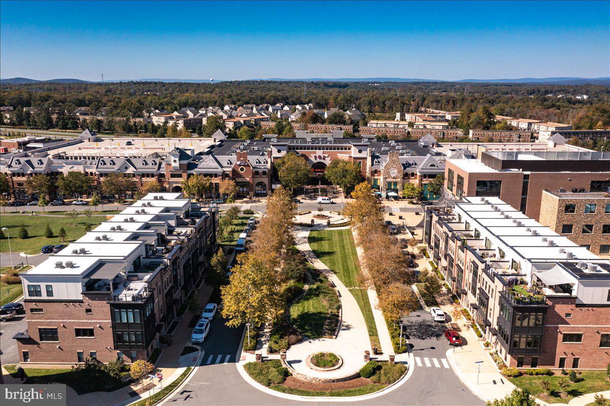 42533 MAGELLAN SQUARE