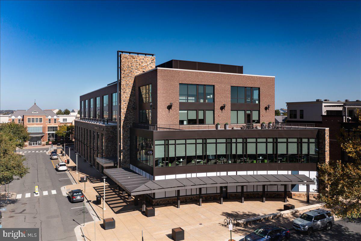 42533 MAGELLAN SQUARE