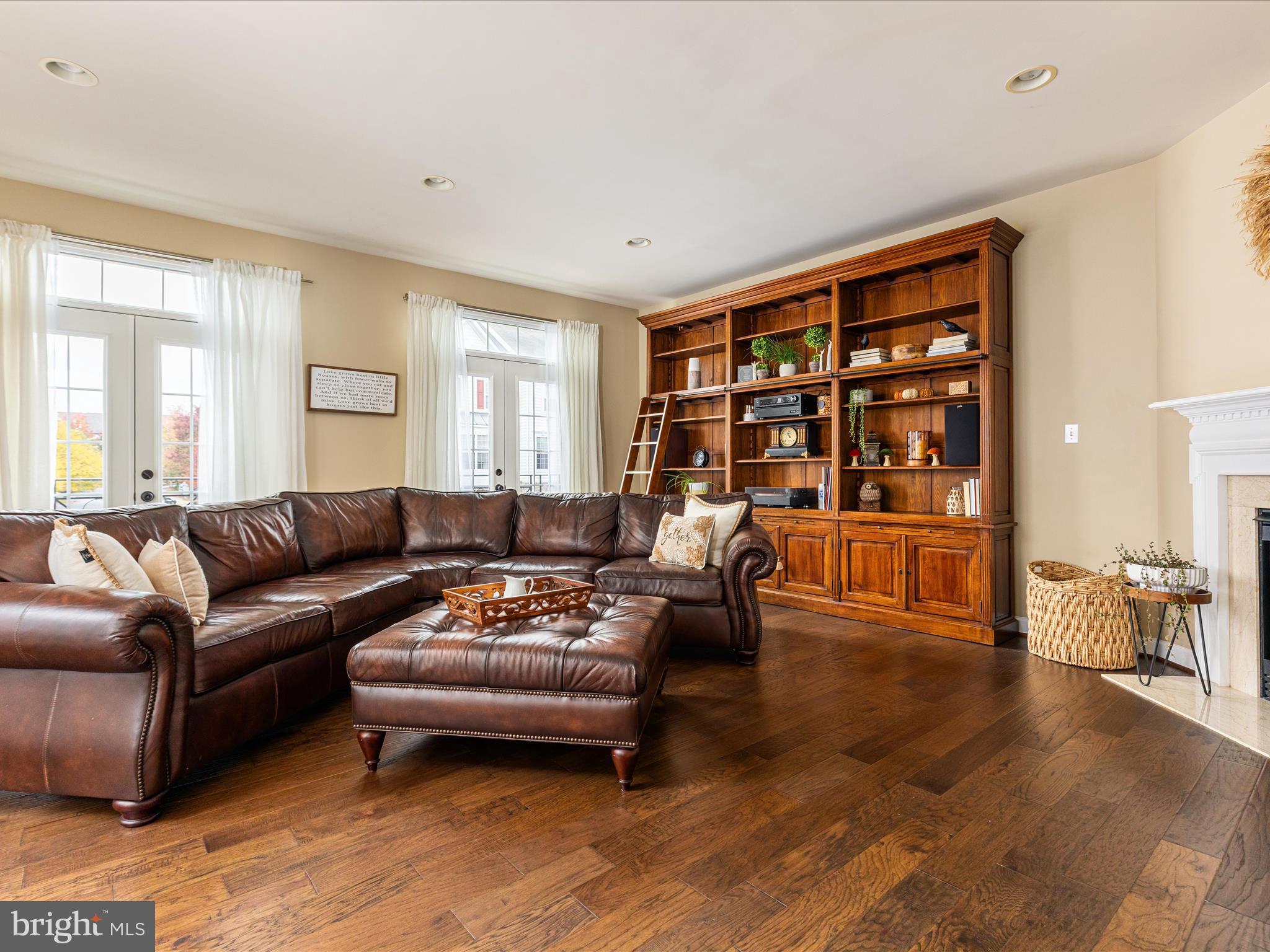 42533 MAGELLAN SQUARE