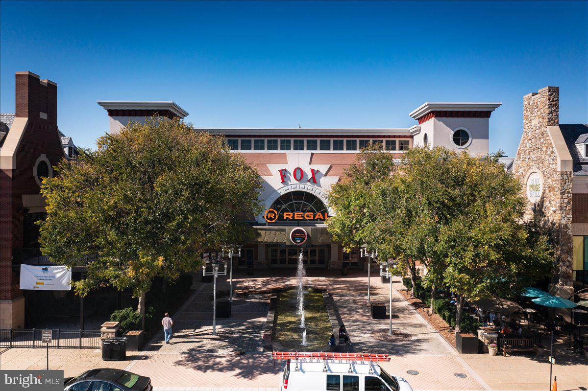 42533 MAGELLAN SQUARE