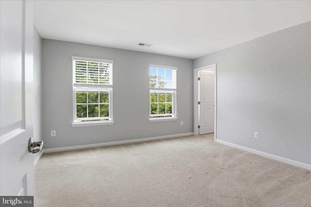 4 WILLIAM ALBERT WAY