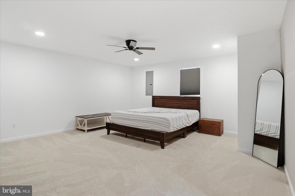 4 WILLIAM ALBERT WAY