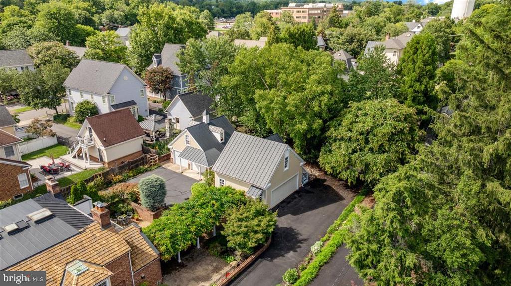 222 W MARKET STREET W