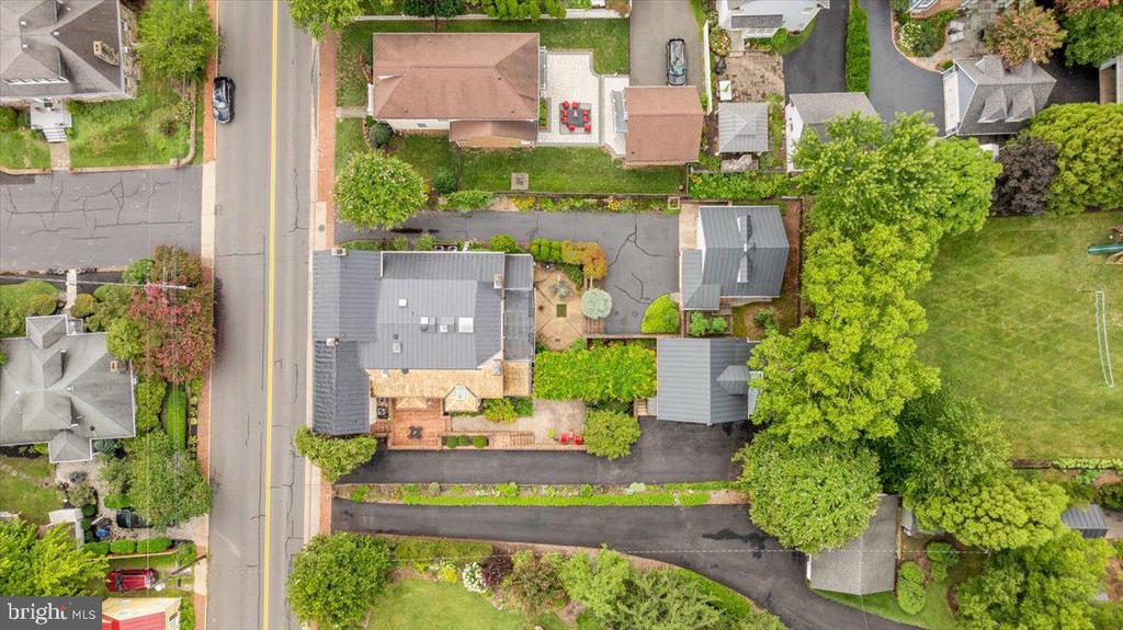 222 W MARKET STREET W