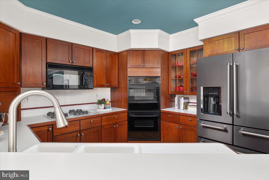 222 W MARKET STREET W