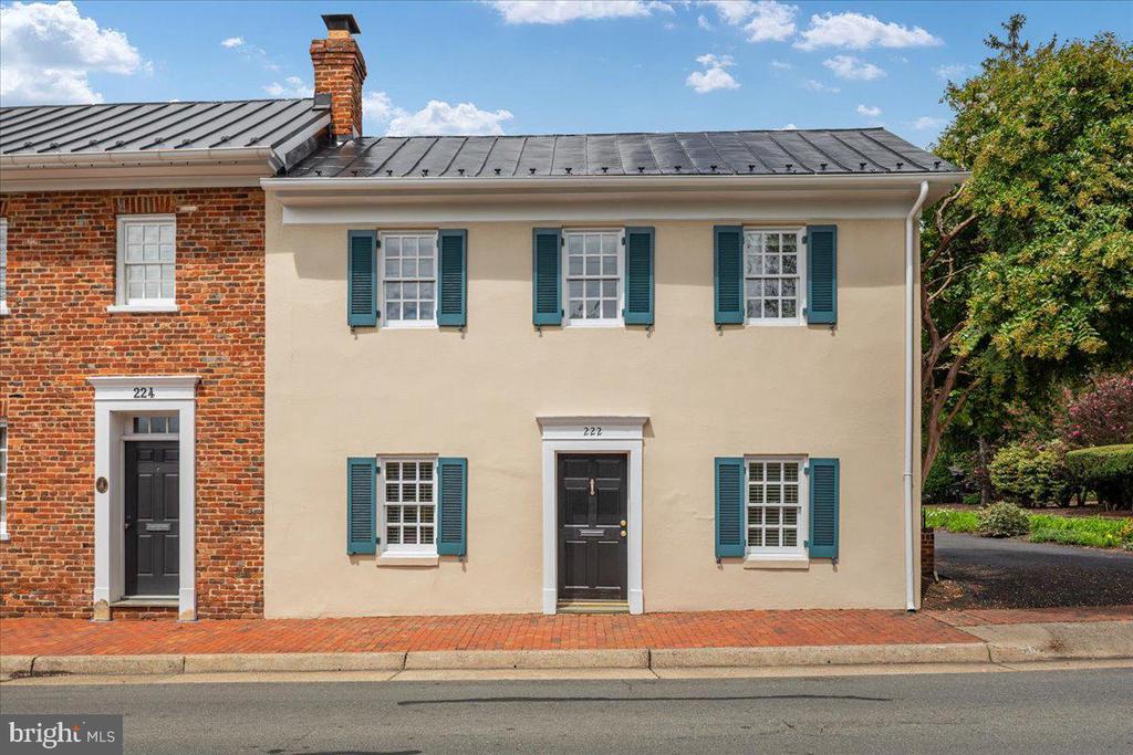 222 W MARKET STREET W
