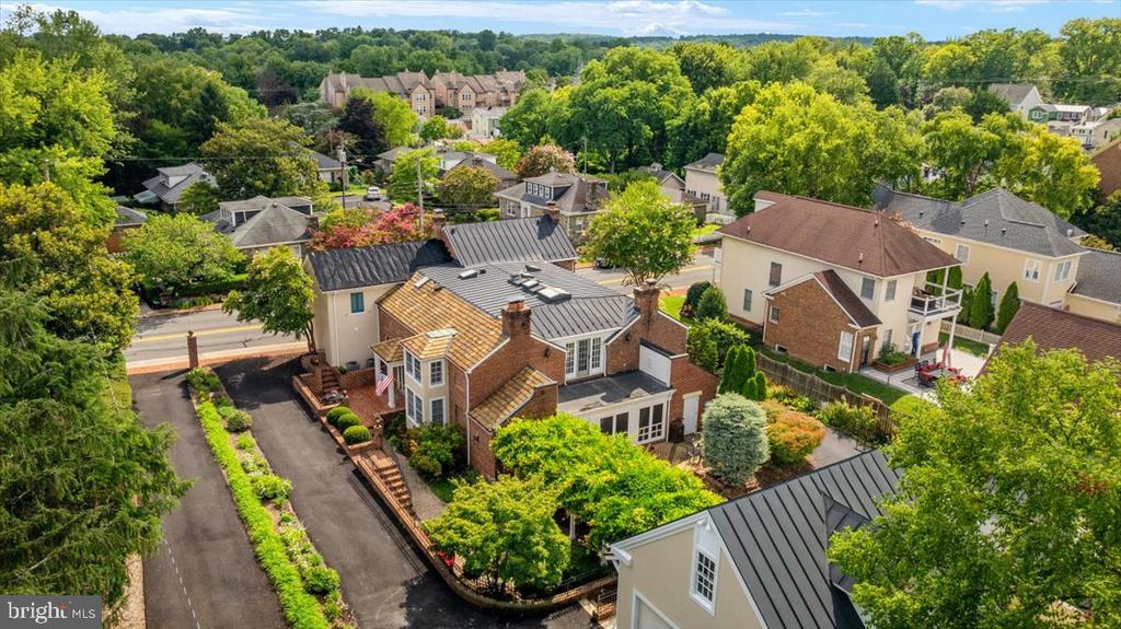 222 W MARKET STREET W