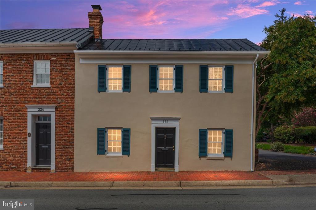 222 W MARKET STREET W
