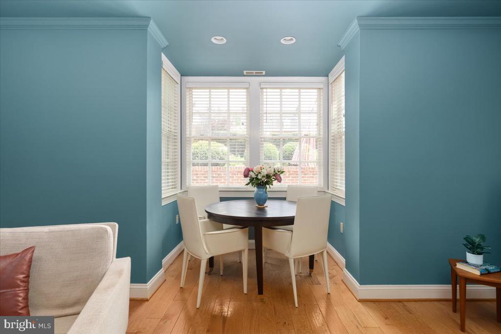222 W MARKET STREET W