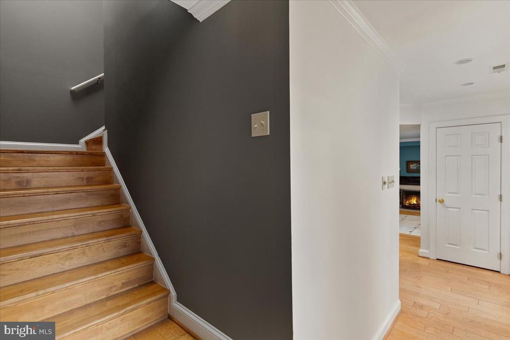 222 W MARKET STREET W