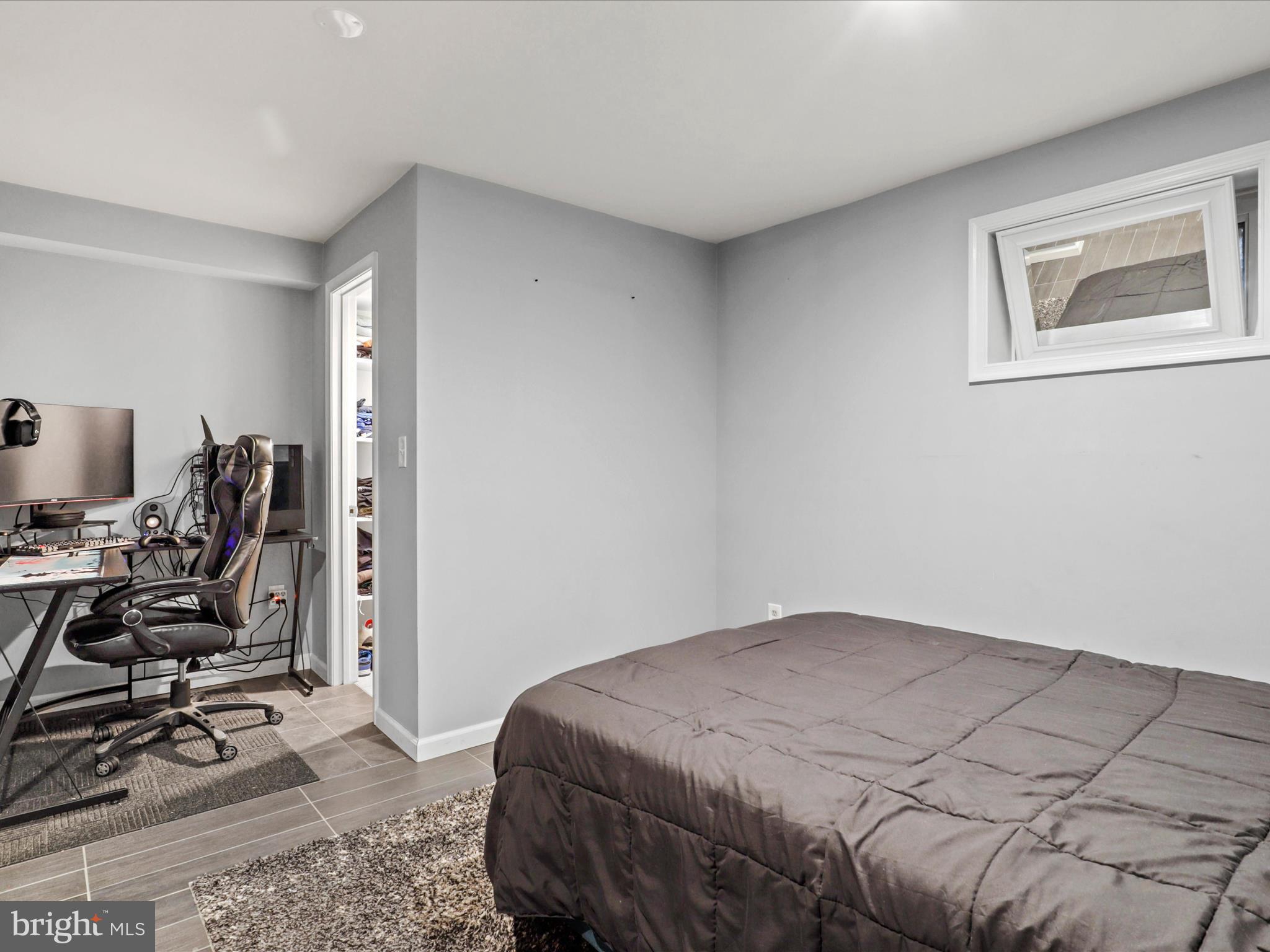 8702 Fort Dr