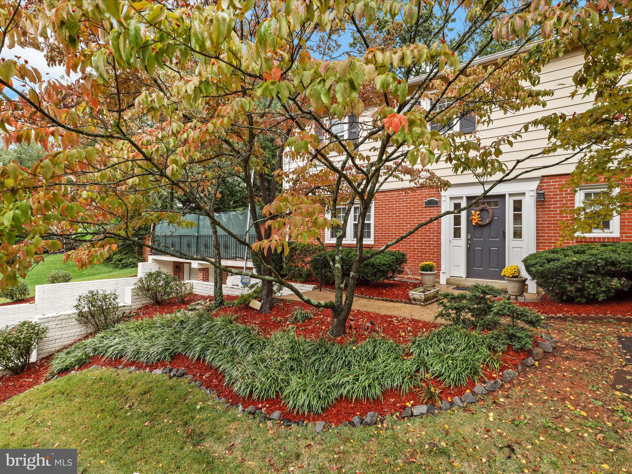 8702 Fort Dr