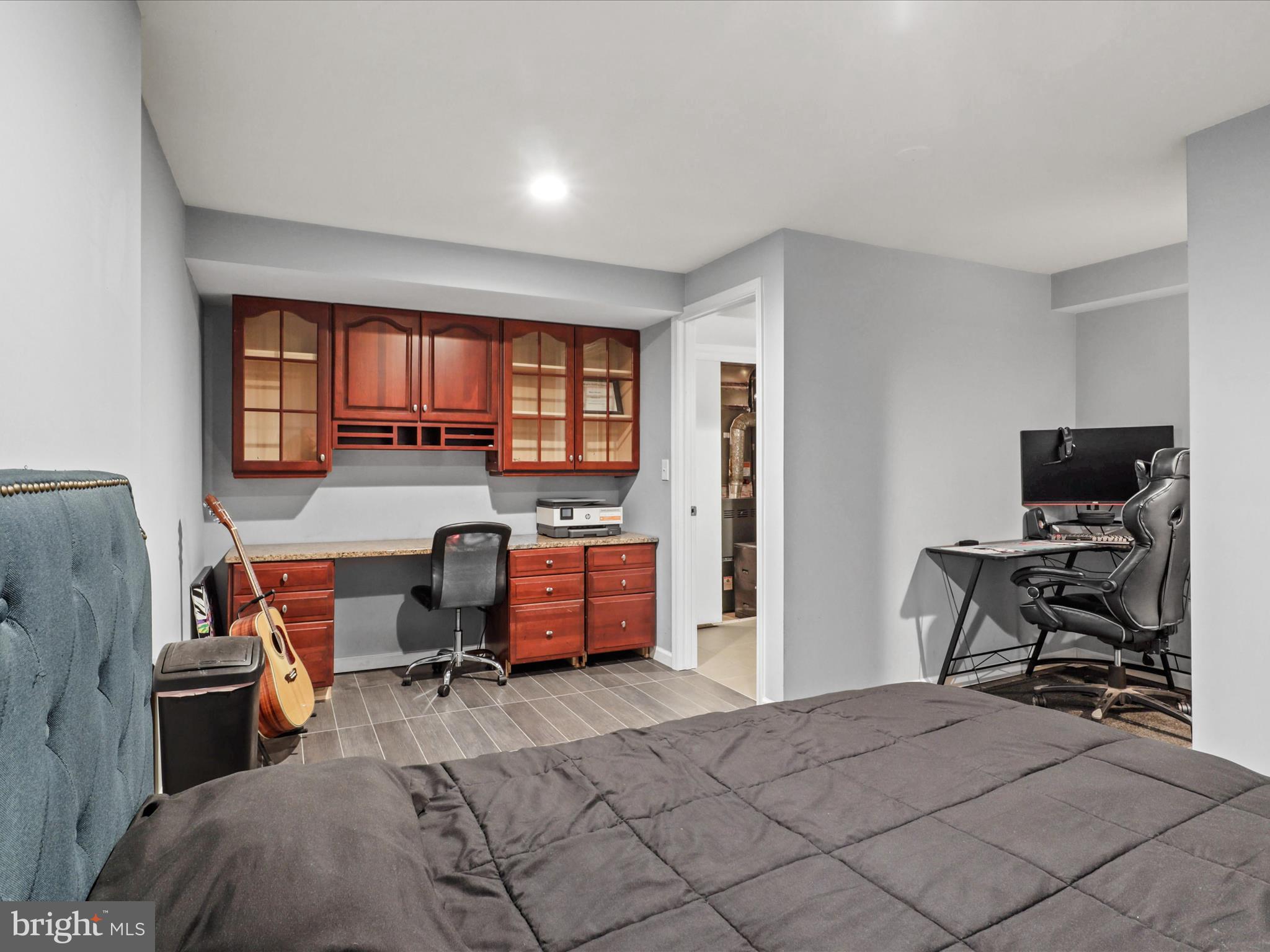 8702 Fort Dr