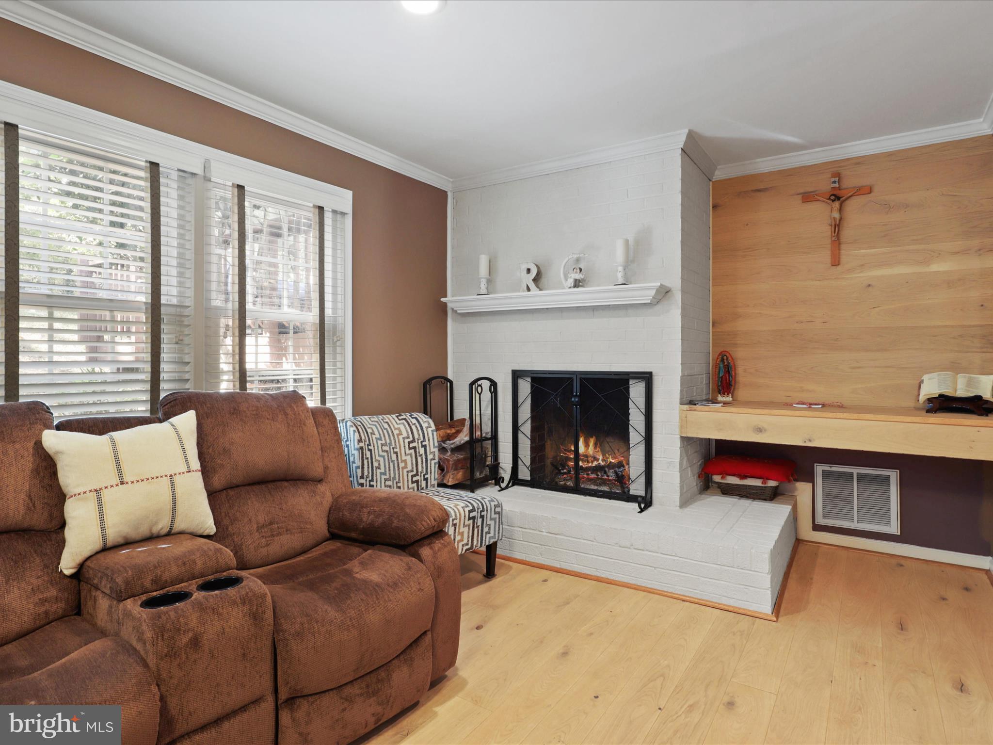 8702 Fort Dr