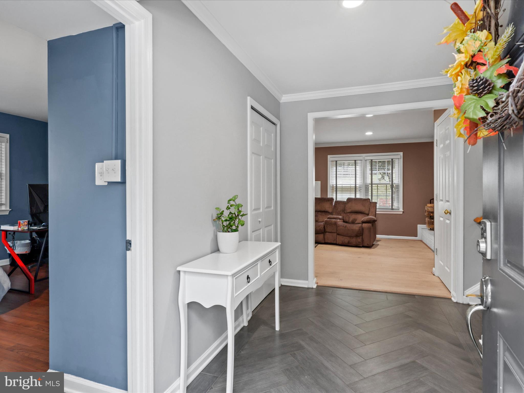 8702 Fort Dr