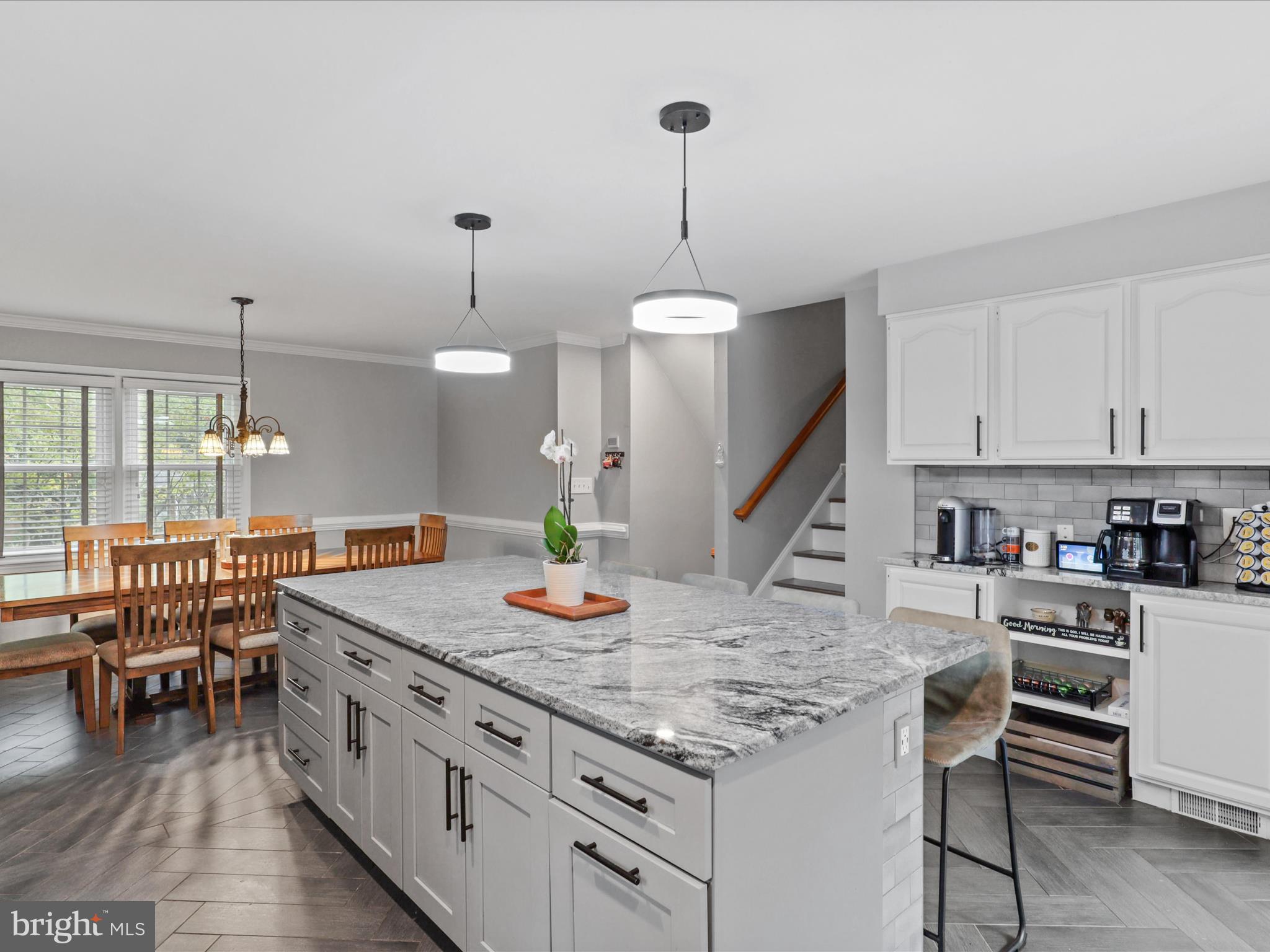 8702 Fort Dr