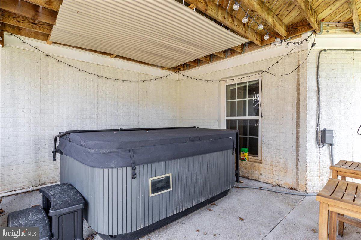 10693 Tattersall Dr