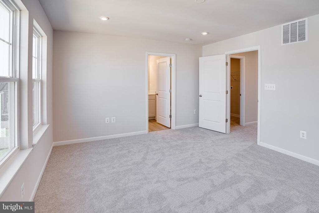 3978 SHIRE MEADOW LANE