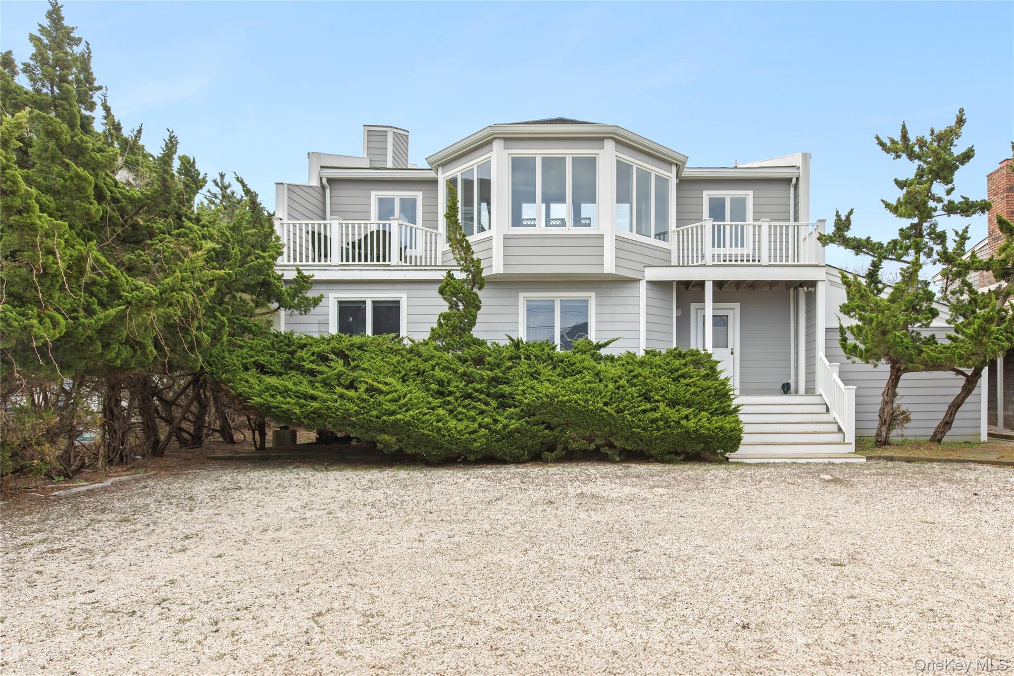 627 Dune Road