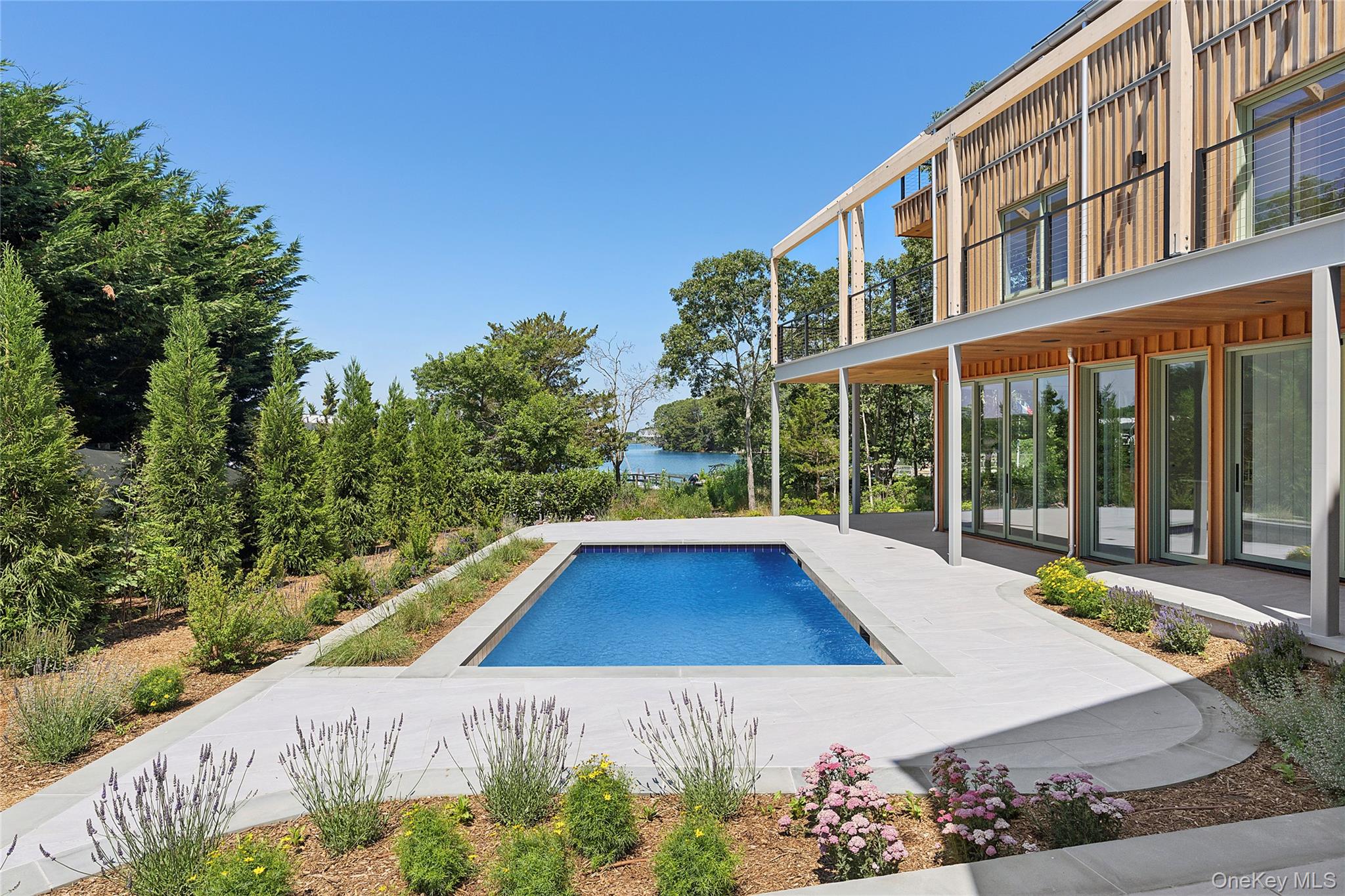 25 Bluff Point Road