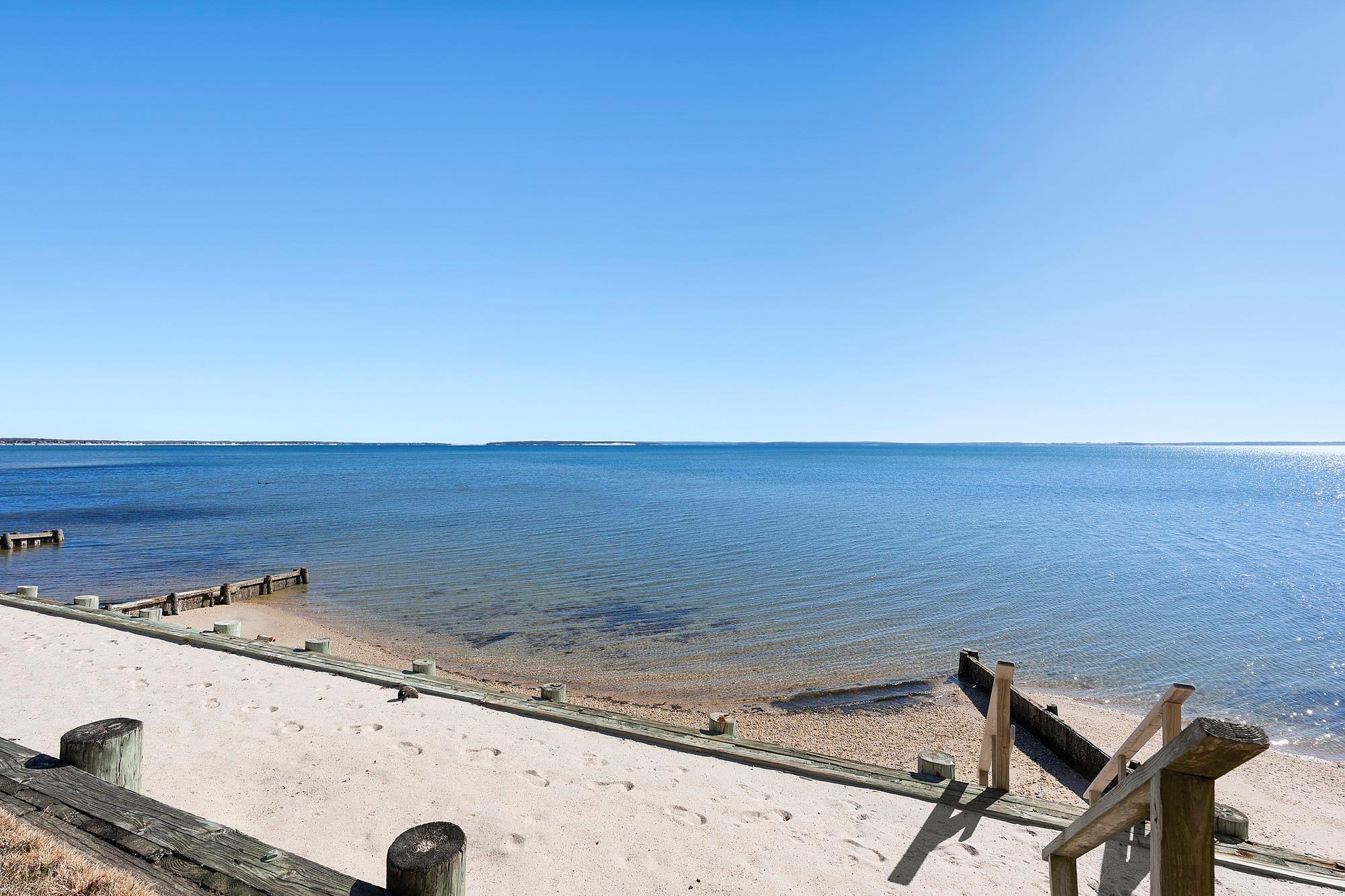 2780 Peconic Bay Boulevard