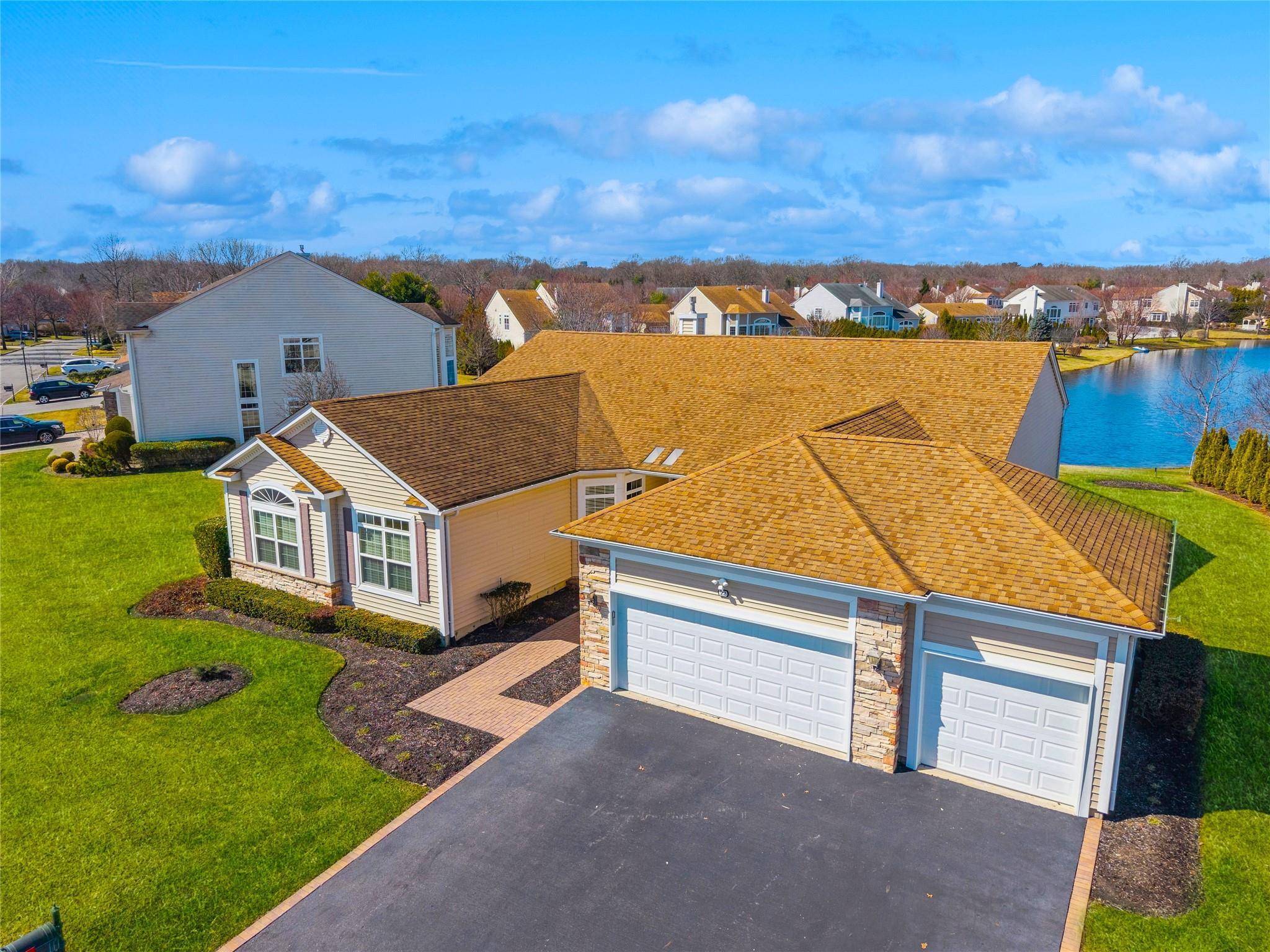 22 Hamlet Woods Drive