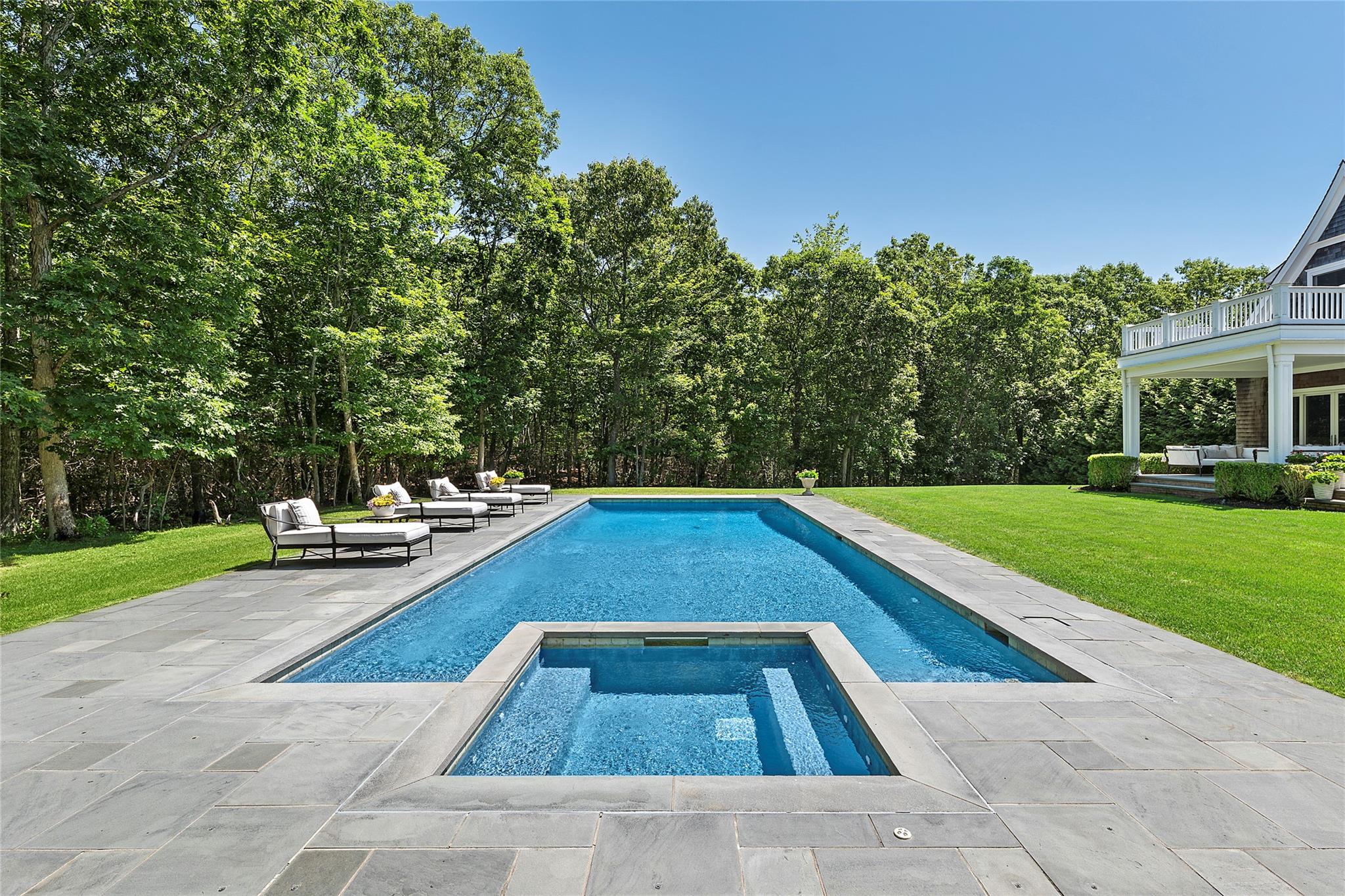 471 Middle Line Highway