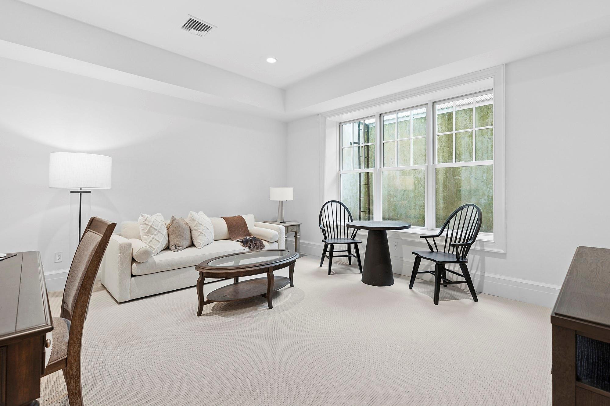 471 Middle Line Highway