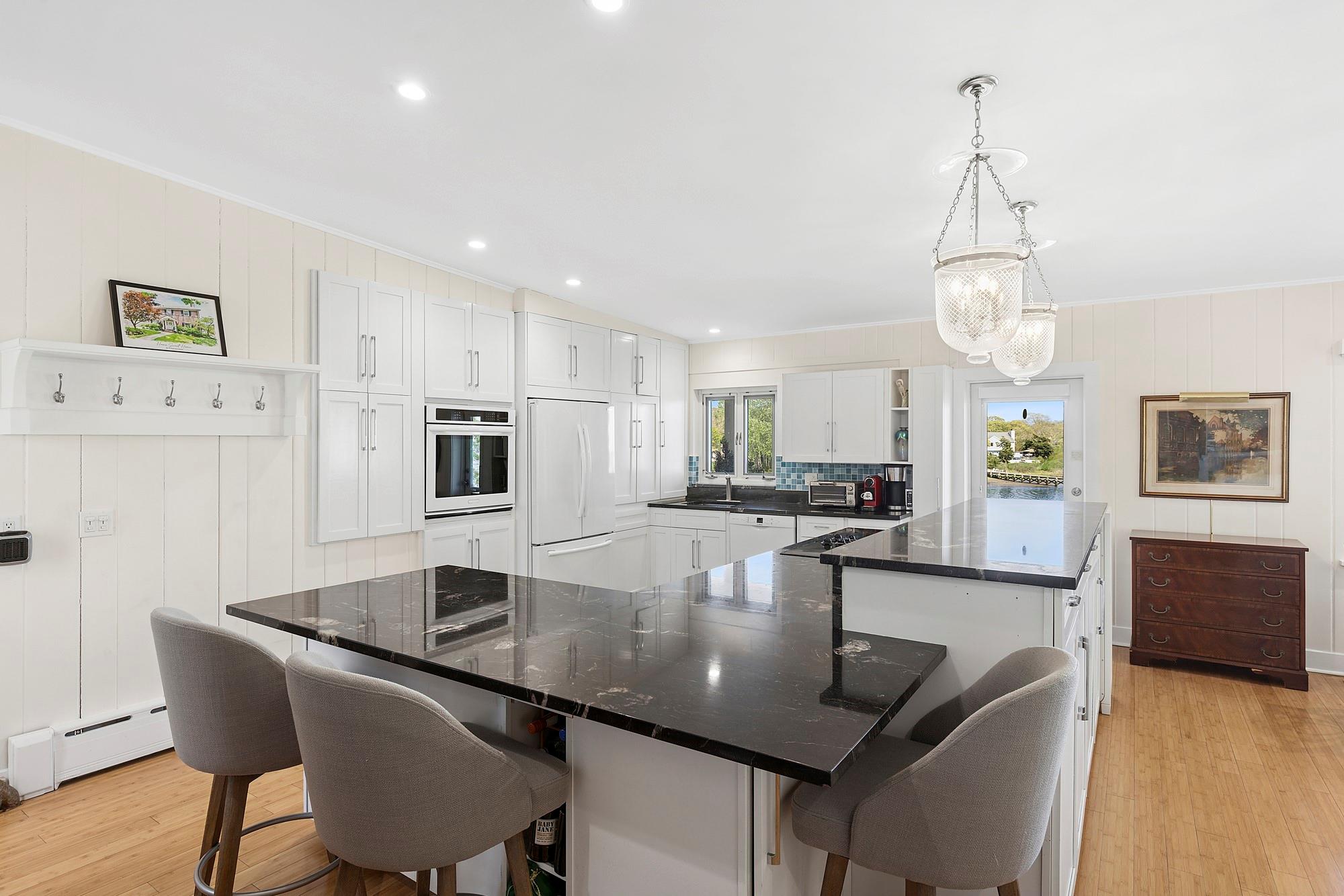 47 Rampasture Road Unit: Apt. M
