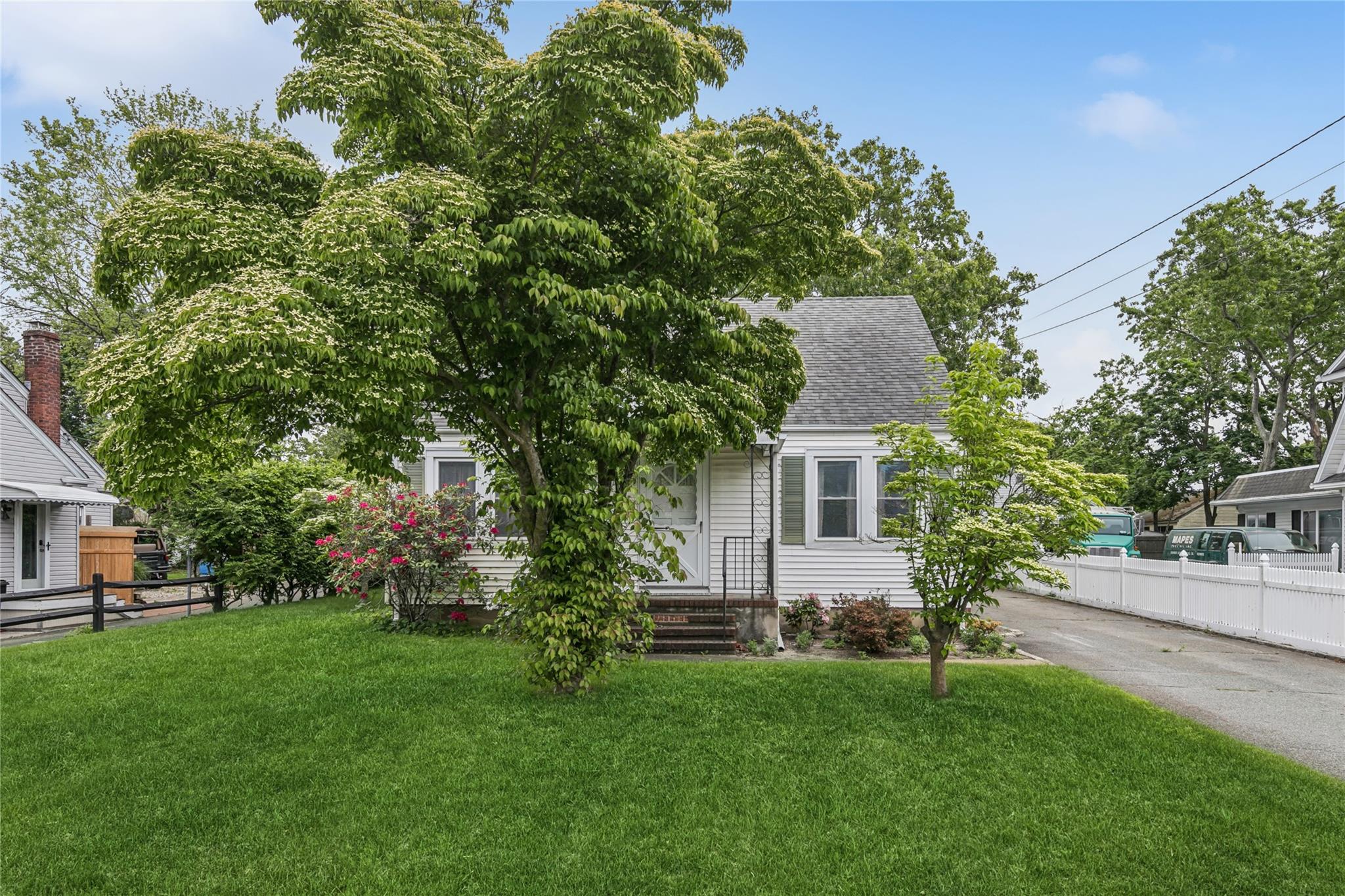 142 Woodhull Avenue