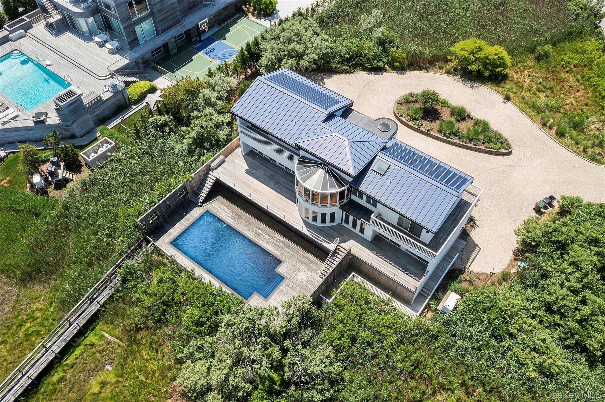 3 Waters Edge Drive