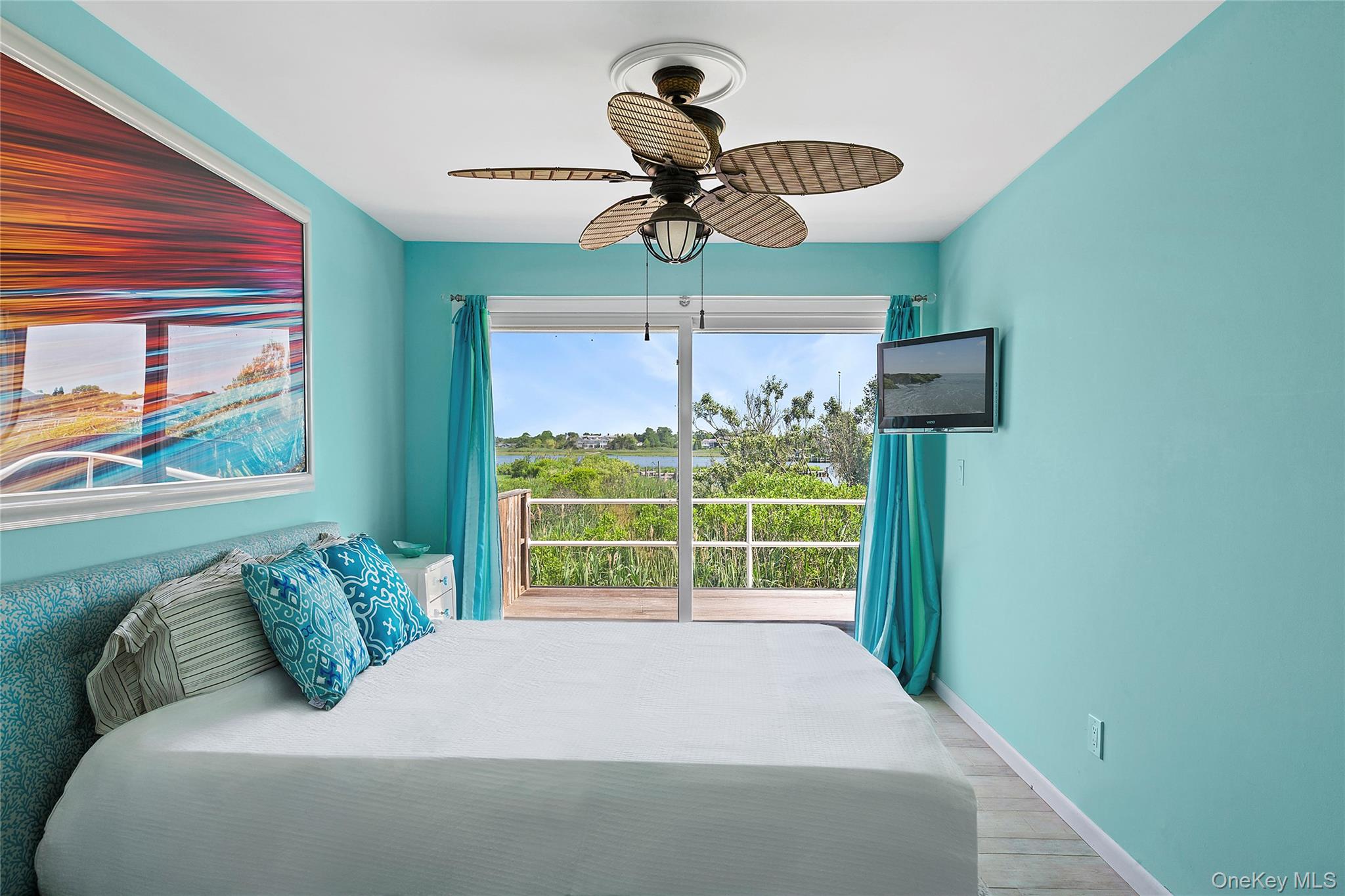 3 Waters Edge Drive