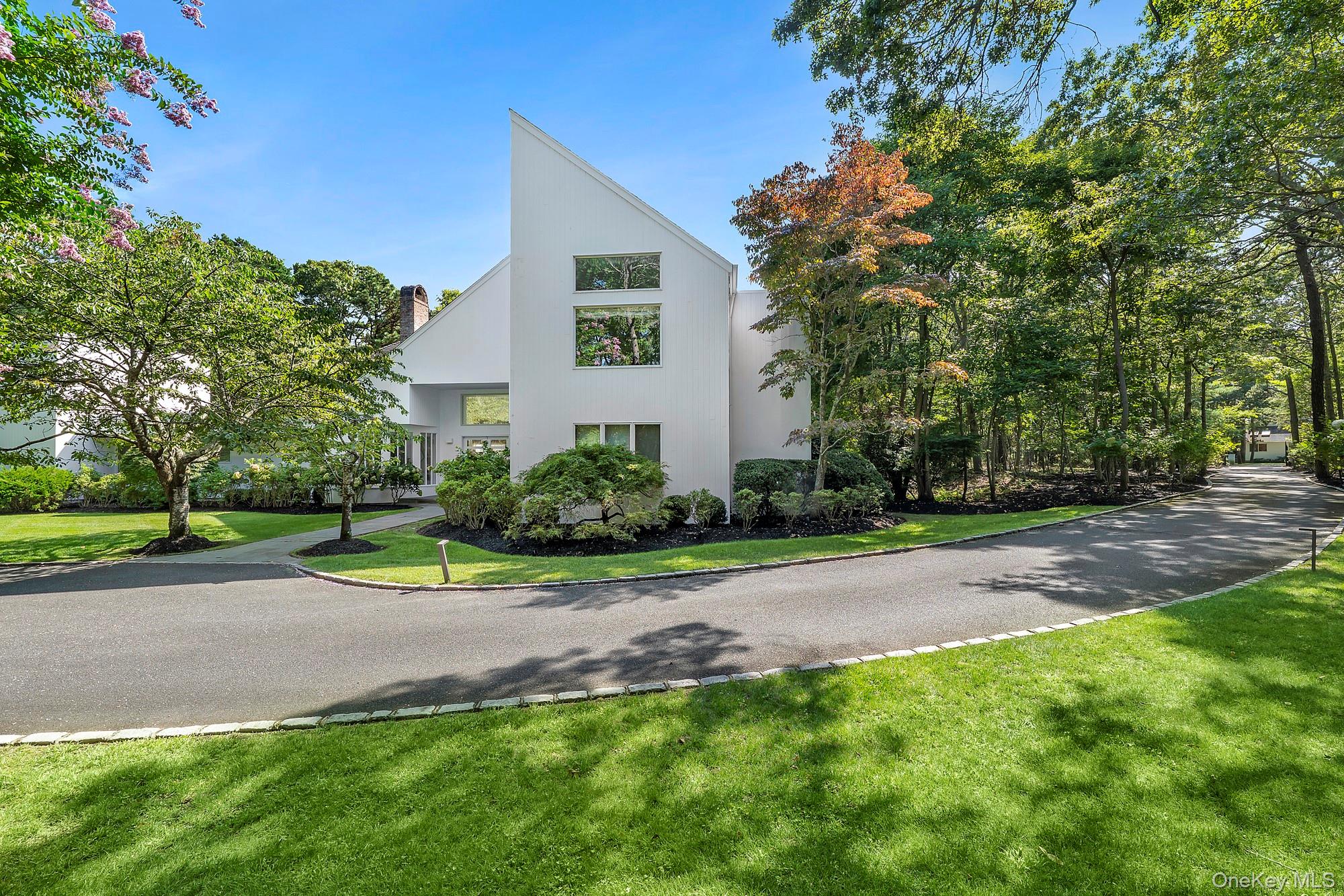 12 Honeysuckle Lane