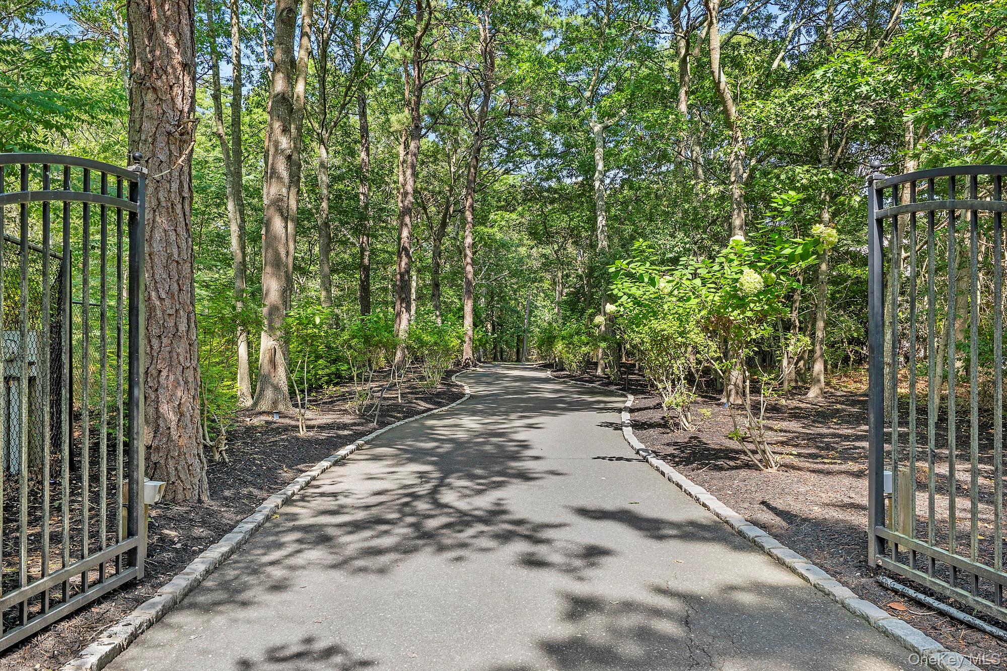 12 Honeysuckle Lane