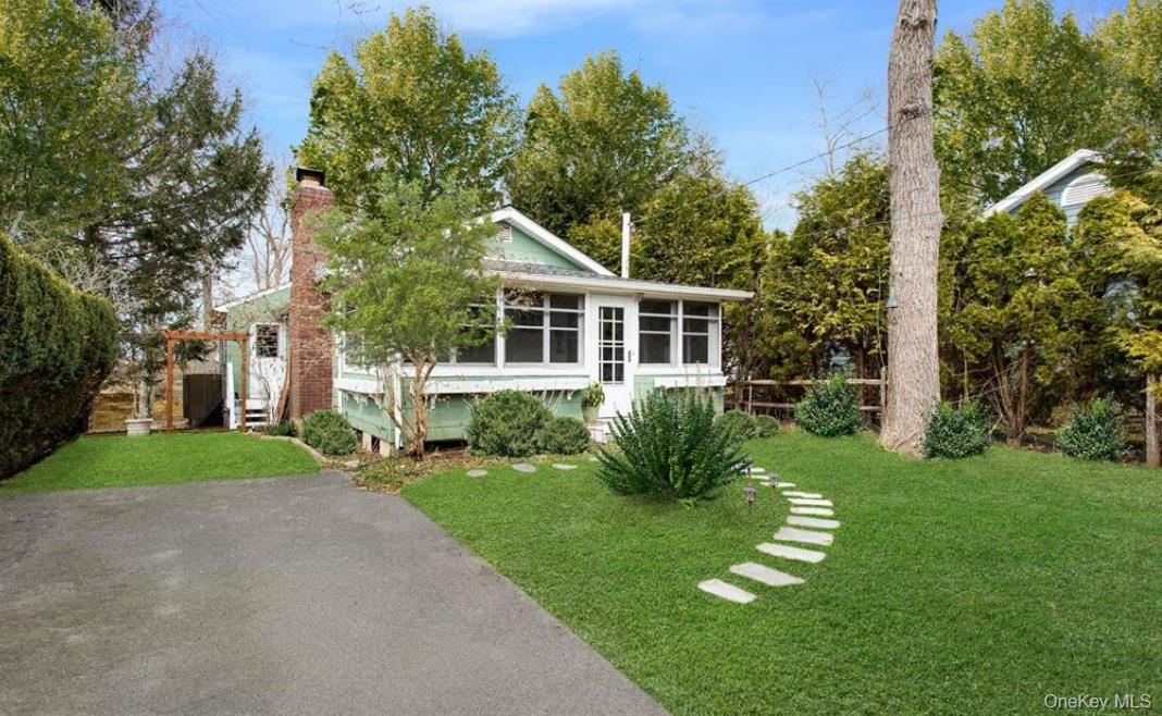5875 Peconic Bay Boulevard