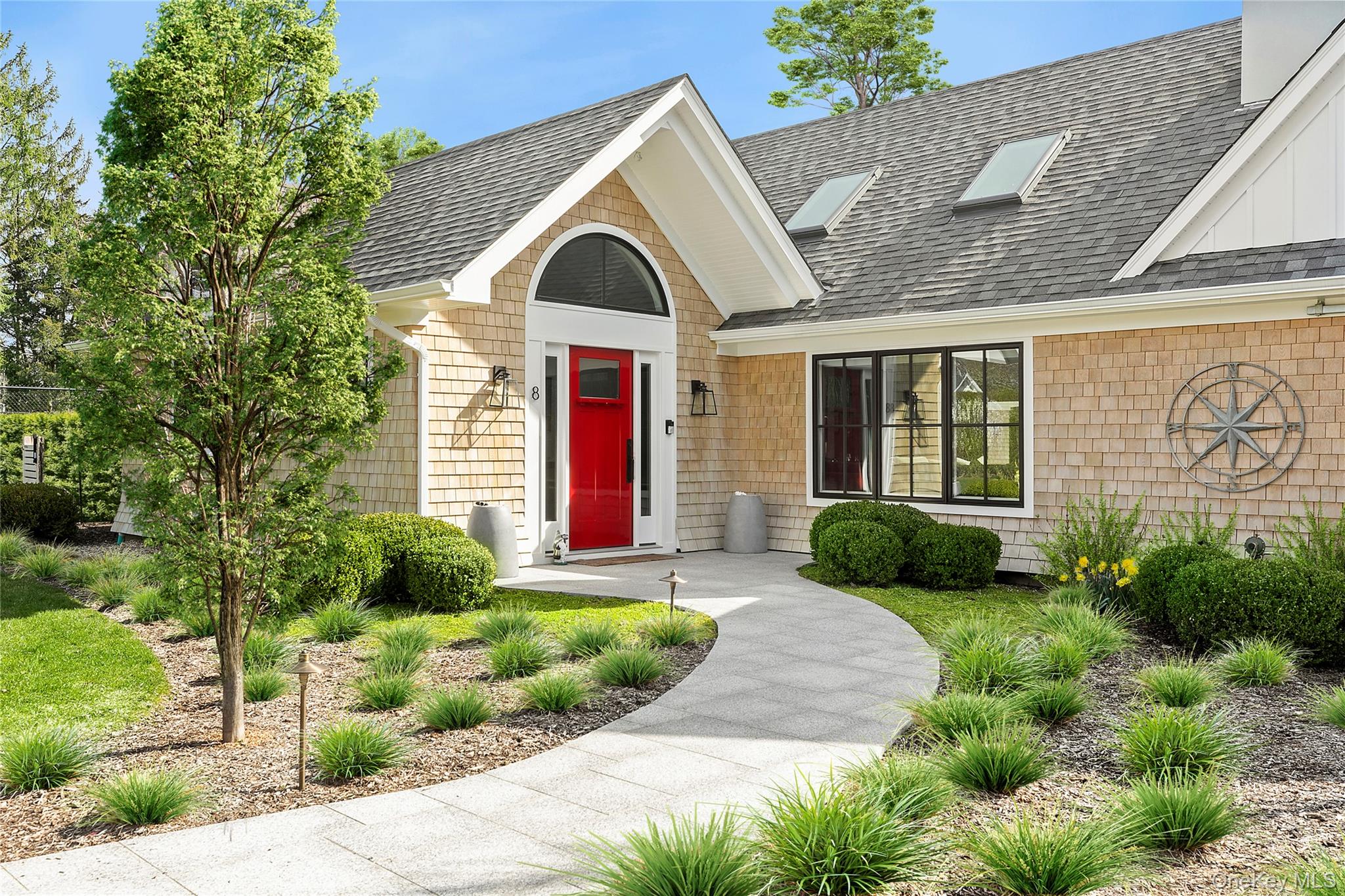 8 Shore Road