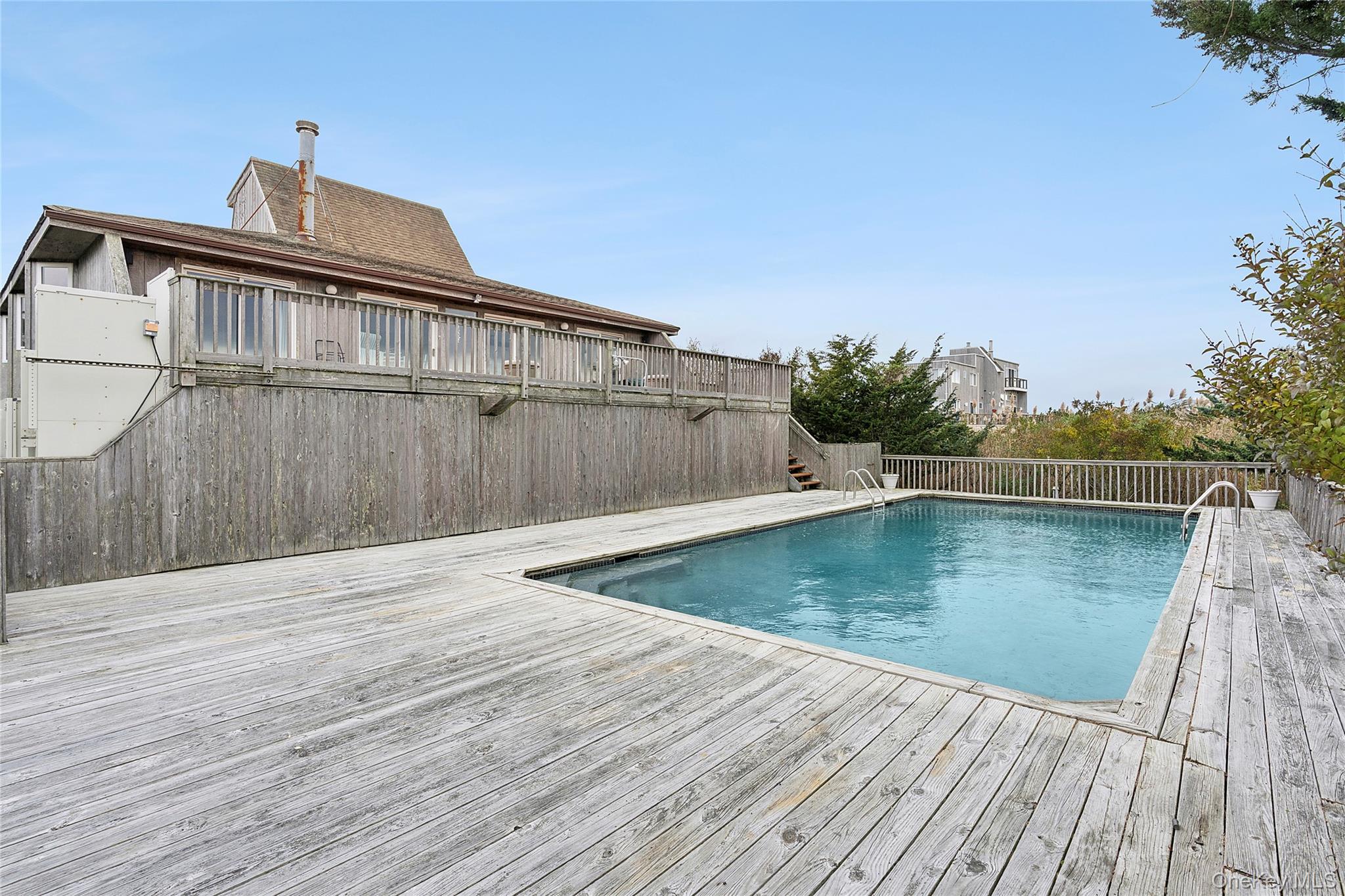 542 Dune Road
